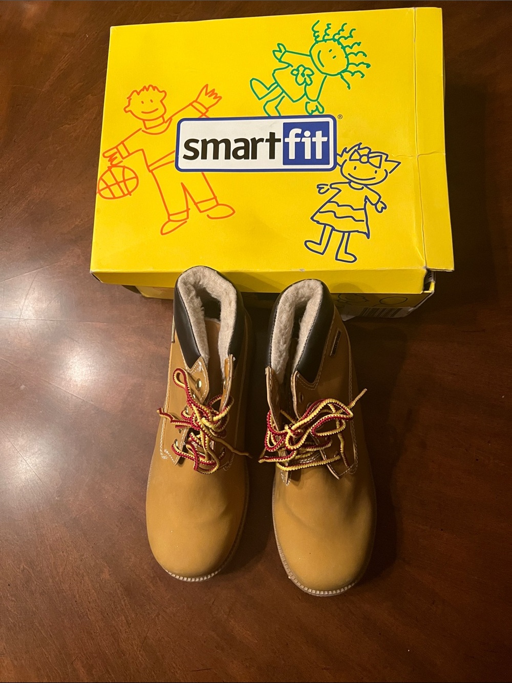 smartfit Women’s Tan Lace-Up Winter Boots with Red Accents